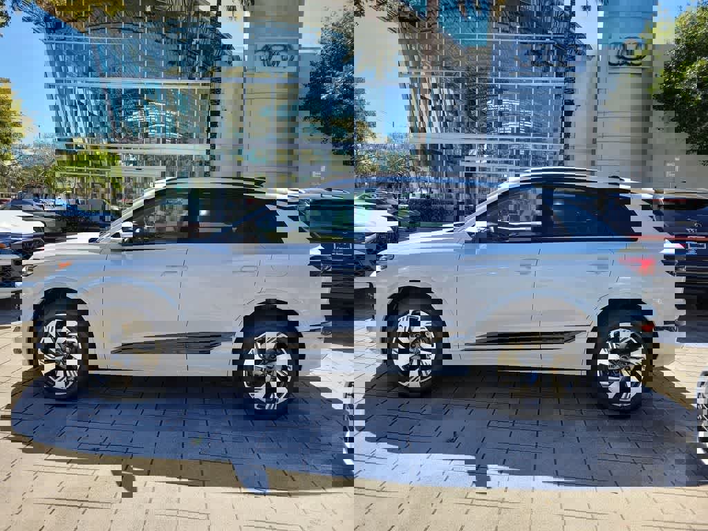 New 2025 Audi Q6 e-tron Premium Plus image 3