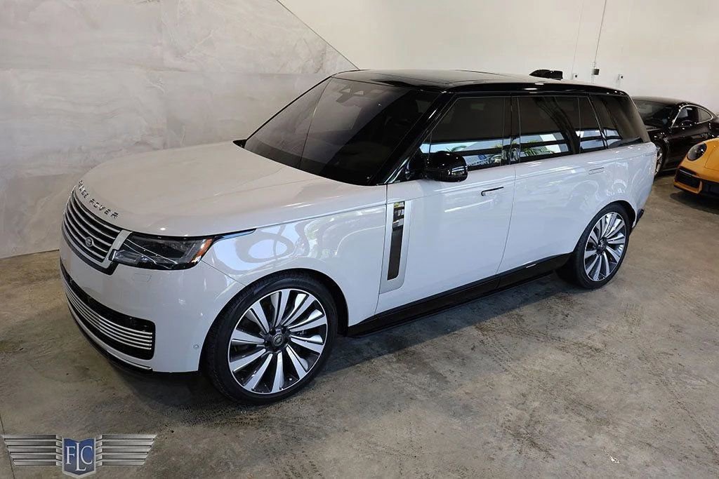 Used 2023 Land Rover Range Rover SV image 46