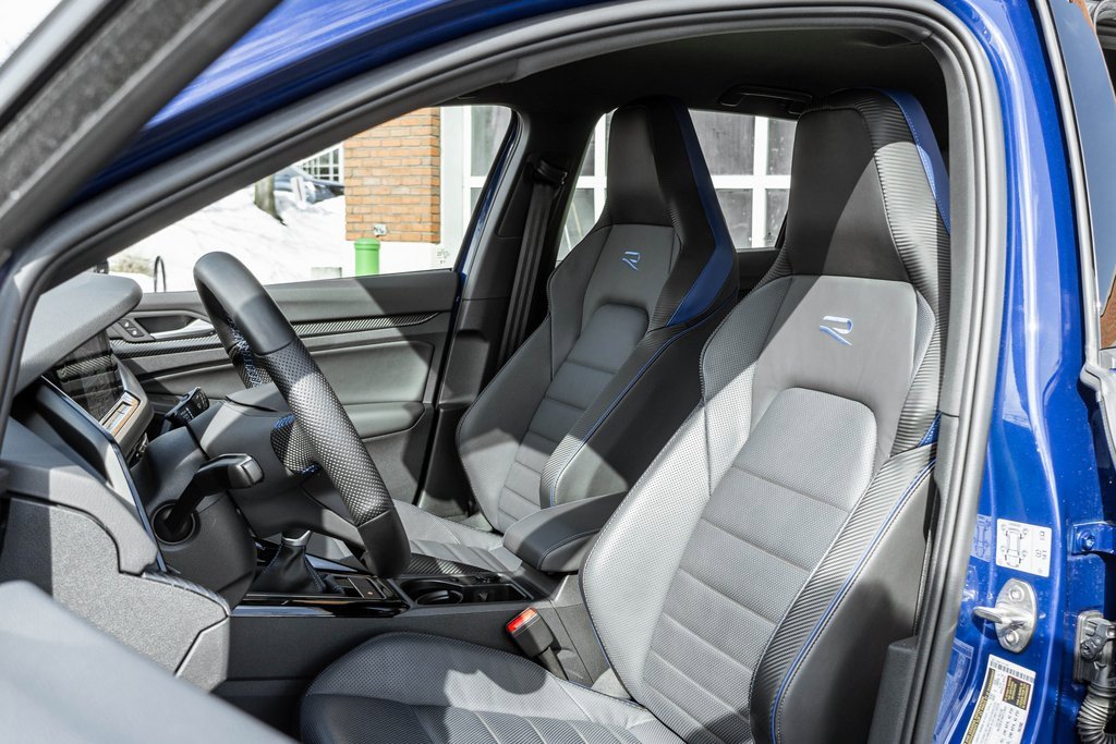 Used 2023 Volkswagen Golf 20th Anniversary Edition image 7