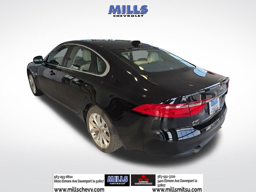 Used 2018 Jaguar XF Premium AWD/4WD image 7