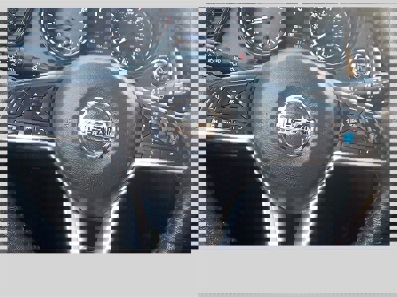 Used 2019 Nissan Rogue SV w/ Premium Package image 21