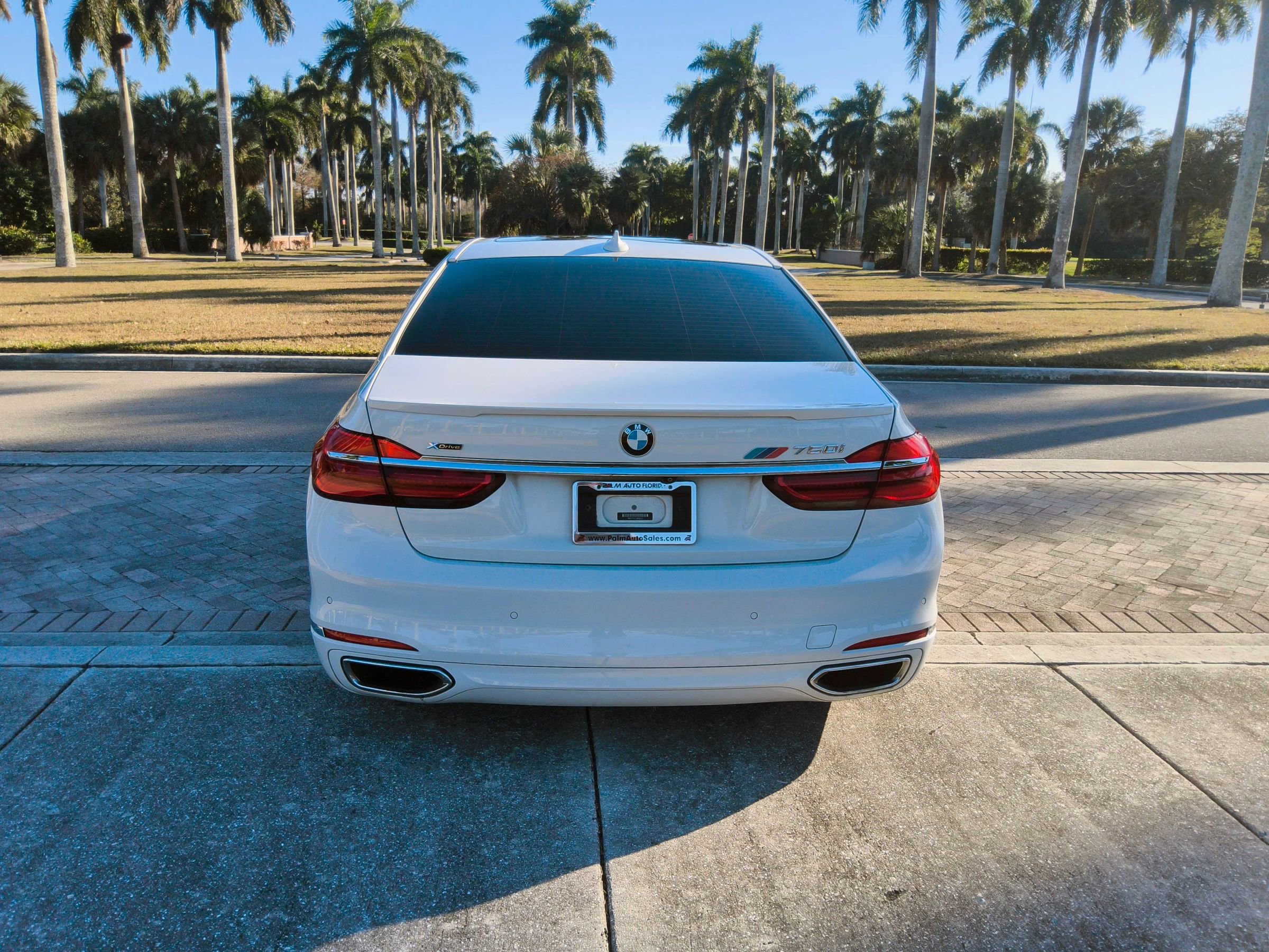 Used 2018 BMW 750i xDrive image 14