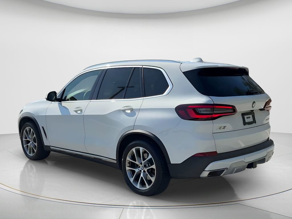 Used 2021 BMW X5 sDrive40i w/ Convenience Package image 3