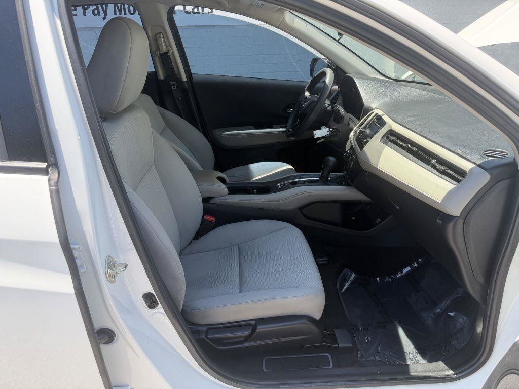 Used 2020 Honda HR-V LX image 11