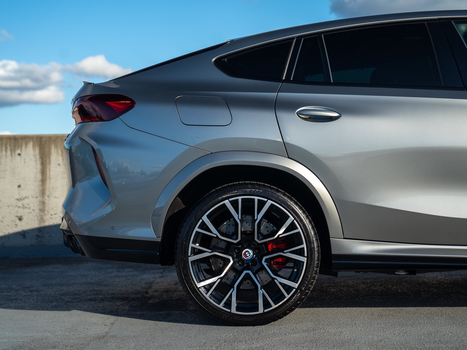 Used 2022 BMW X6 M w/ Competition Package AWD/4WD image 13