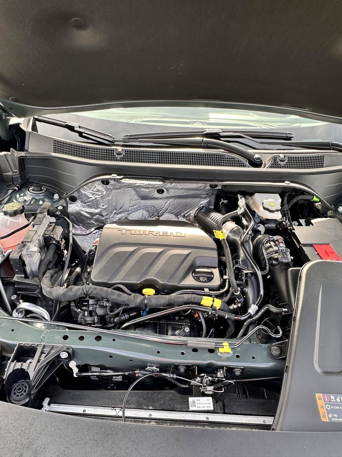 Used 2025 Chevrolet Trax LT w/ LT Convenience Package image 14