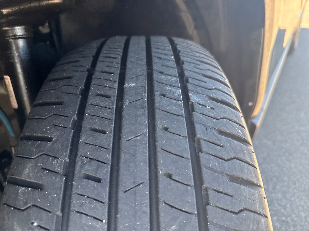 Used 2023 Toyota Venza LE AWD/4WD image 42