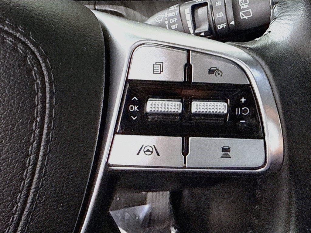 Used 2024 Kia Telluride EX w/ EX Captain's Chair Package FWD image 14