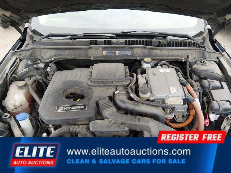 Used 2018 Ford Fusion SE image 20