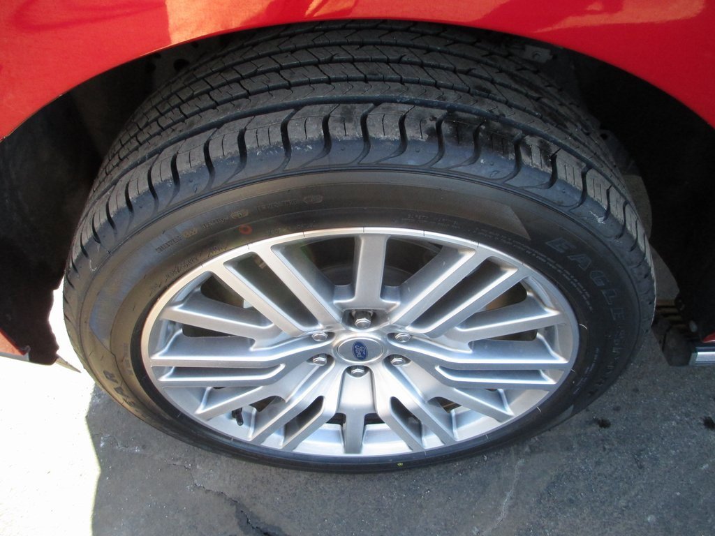 Used 2022 Ford Expedition Max Limited image 13