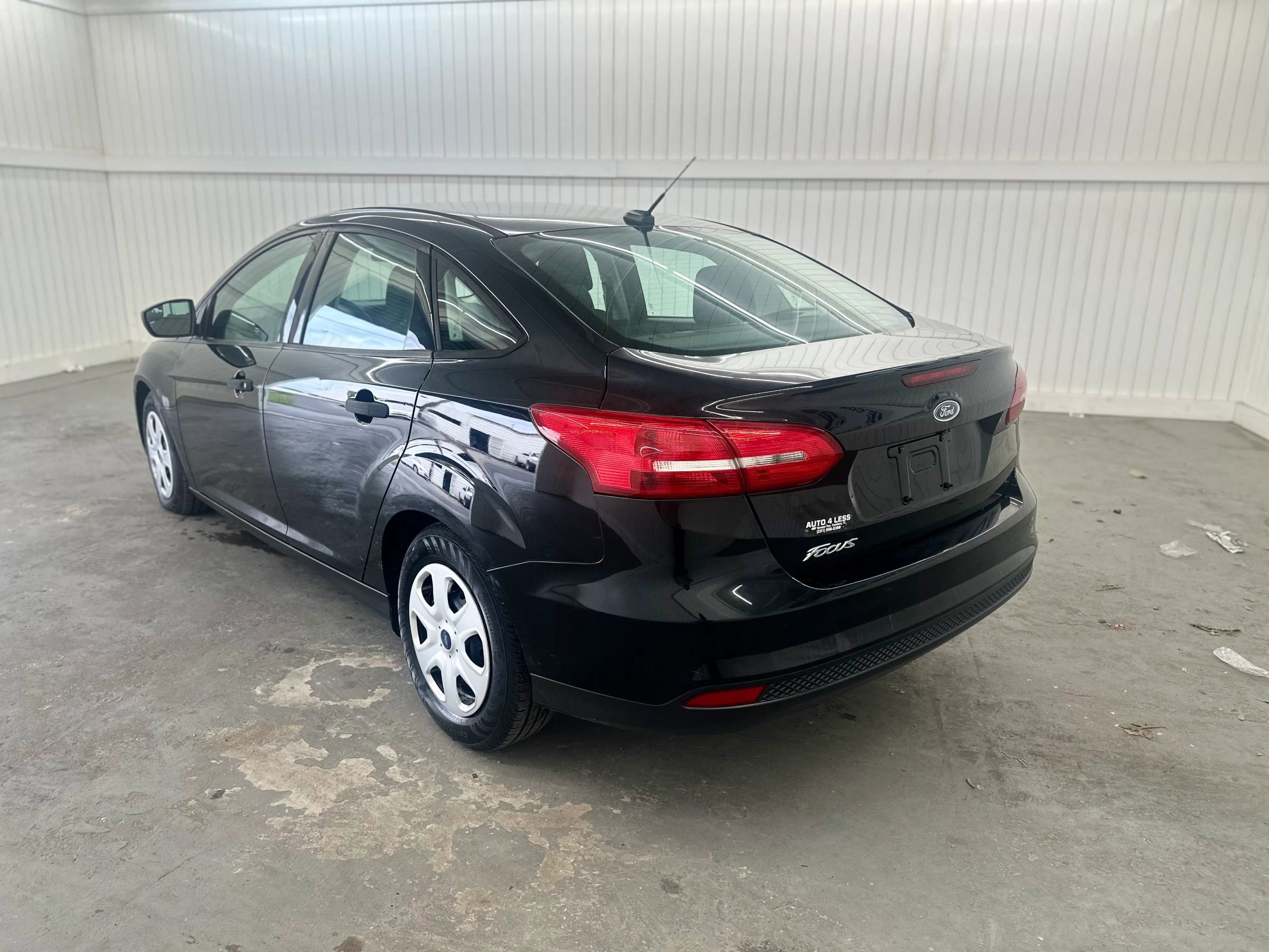 Used 2017 Ford Focus S image 7