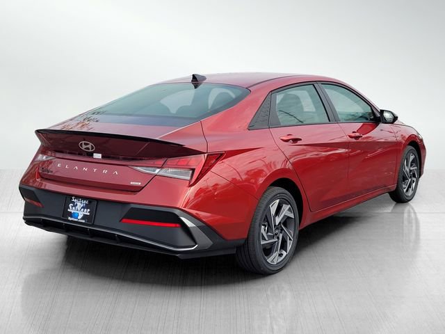 New 2025 Hyundai Elantra SEL image 6