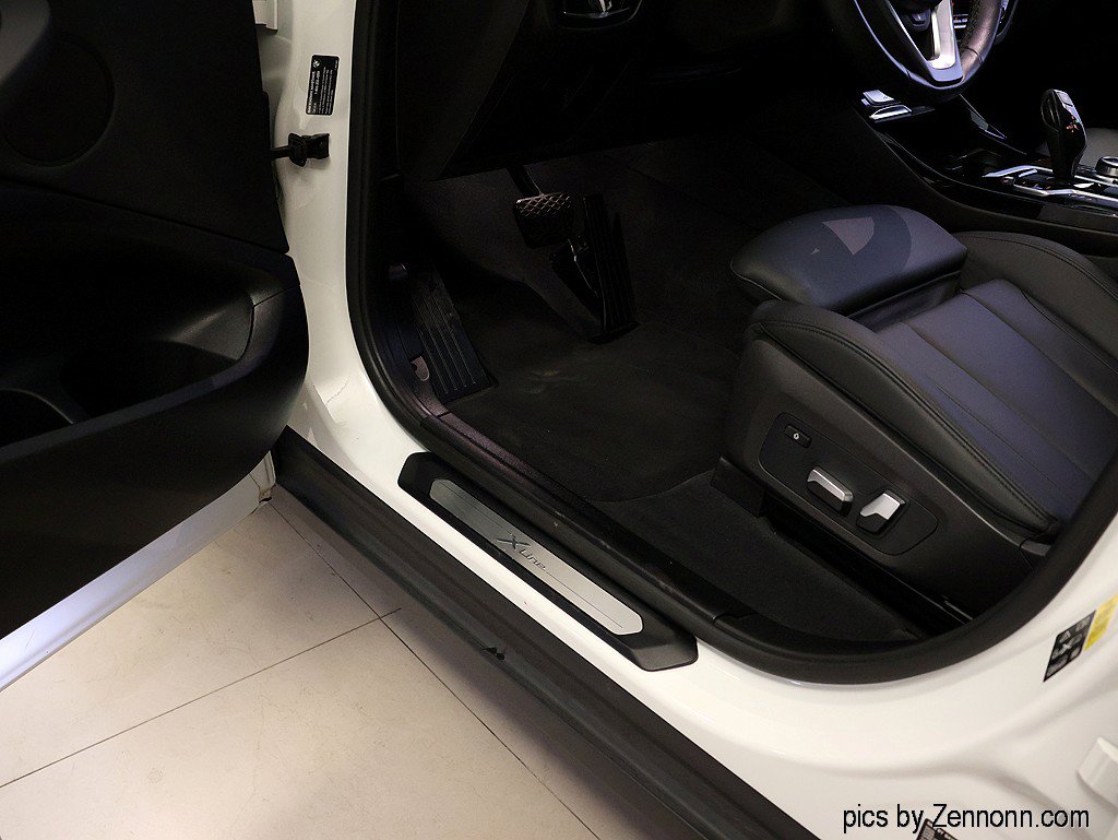 Used 2020 BMW X3 xDrive30i w/ Driving Assistance Package AWD/4WD image 25