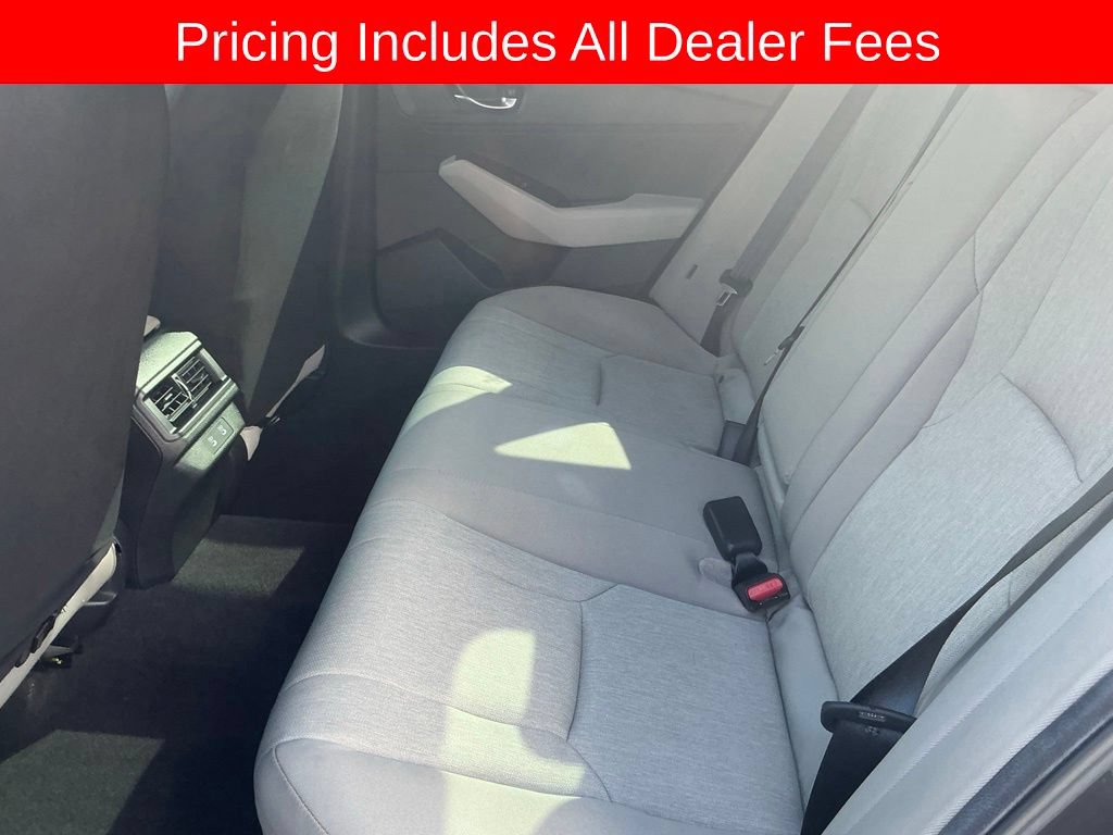 Used 2025 Honda Accord SE image 19