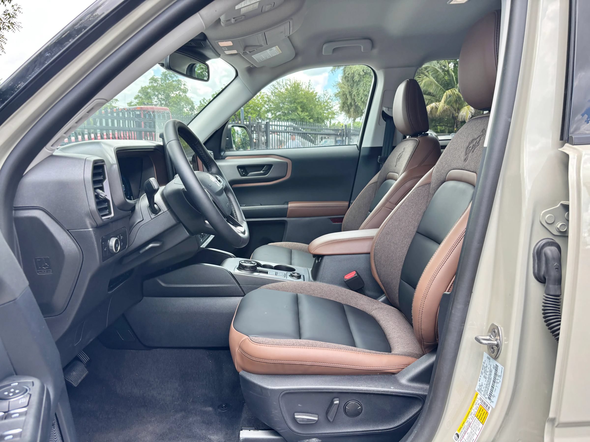 Used 2025 Ford Bronco Sport Outer Banks w/ Outer Banks Tech Package+ AWD/4WD image 9