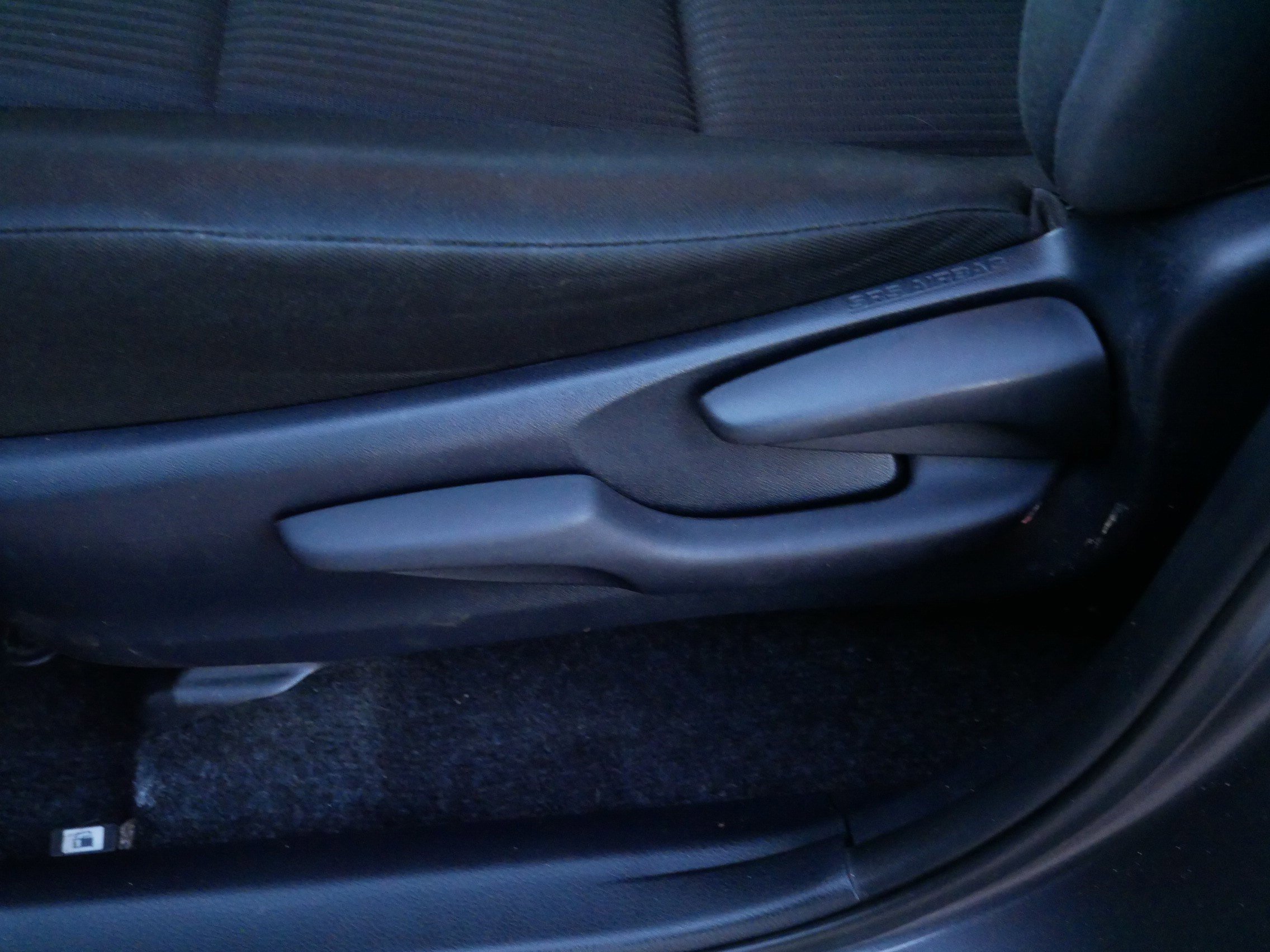 Used 2018 Toyota RAV4 LE w/ All Weather Liner Package image 19