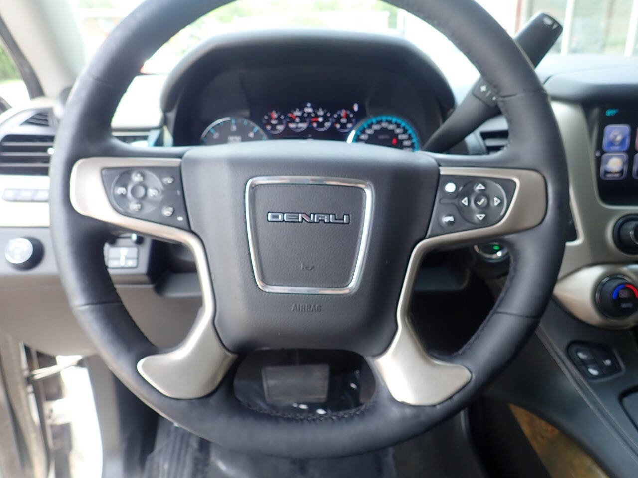 Used 2017 GMC Yukon XL Denali w/ Open Road Package image 7