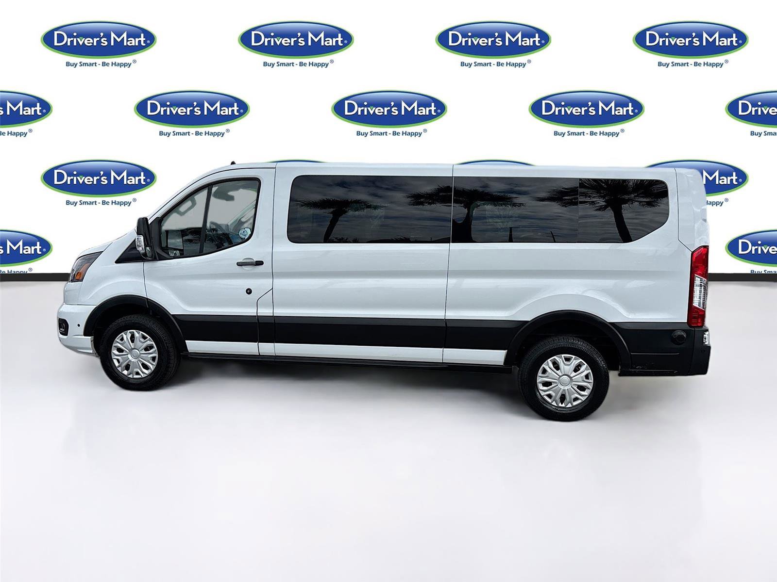 Used 2024 Ford Transit 350 XLT image 4