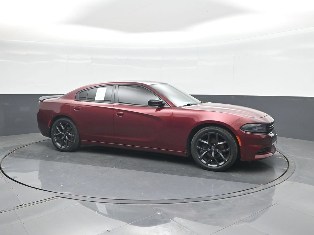 Used 2019 Dodge Charger SXT w/ Blacktop Package RWD image 11