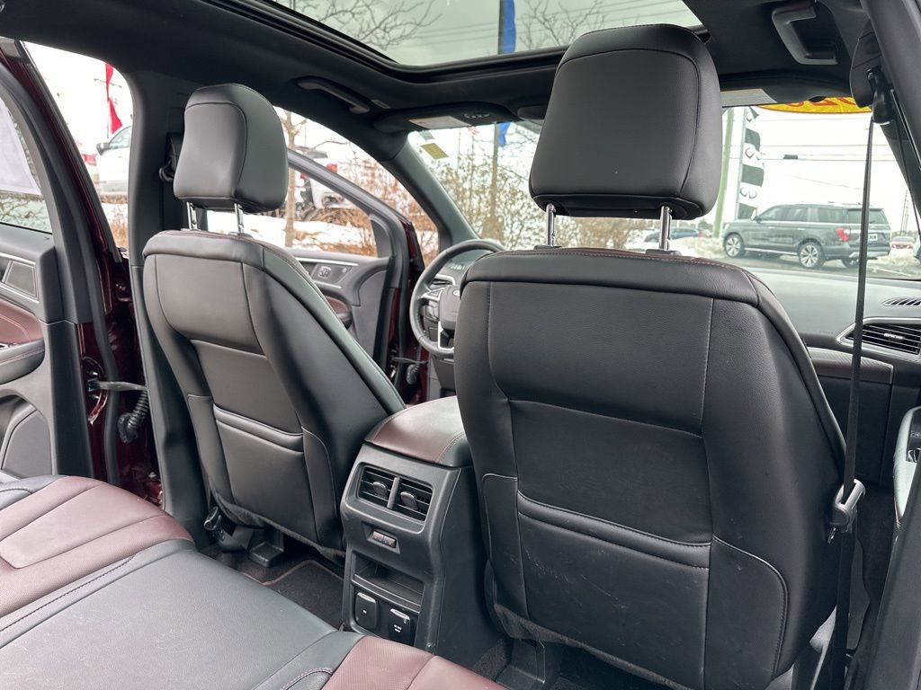 Used 2020 Ford Edge Titanium w/ Equipment Group 301A image 32