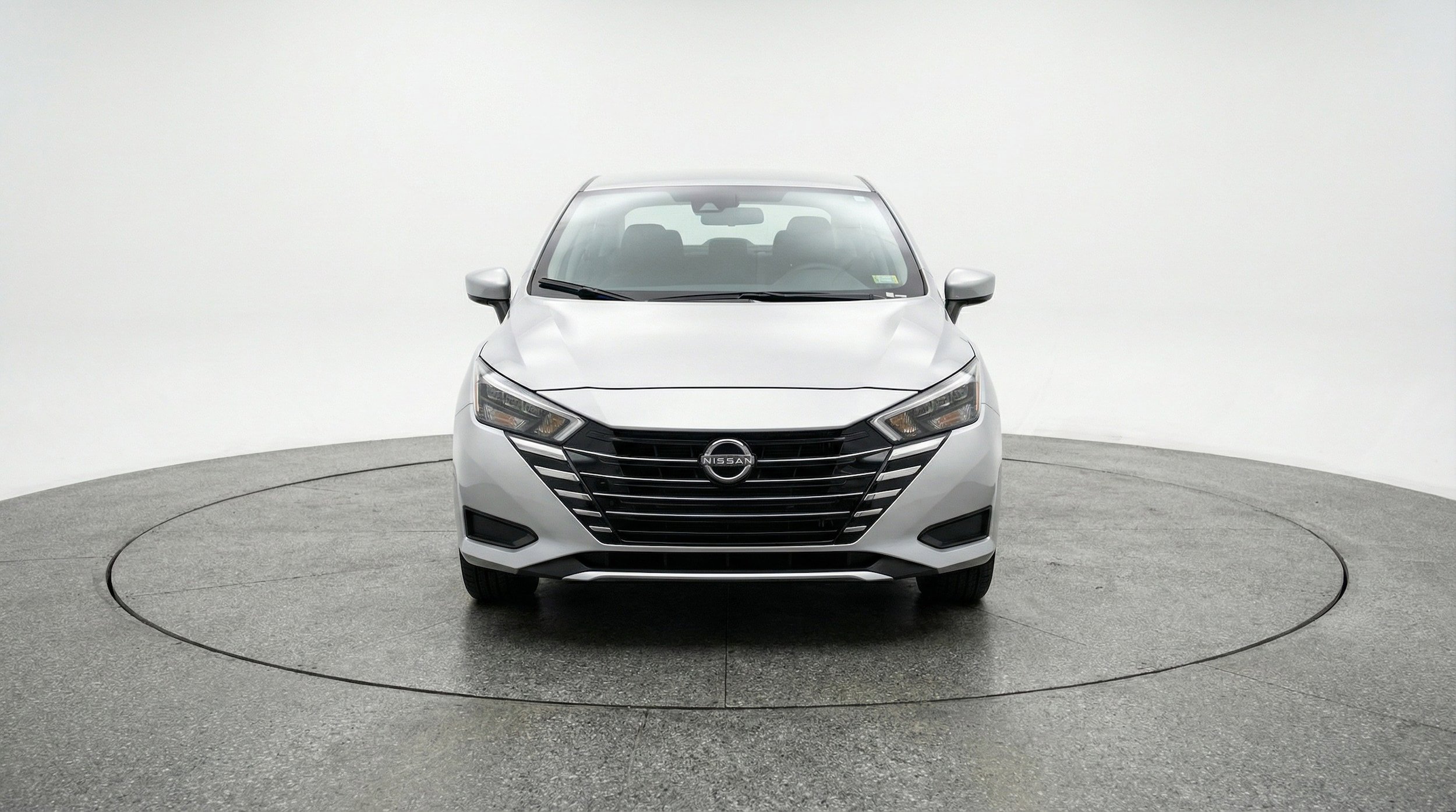 Used 2025 Nissan Versa SV FWD image 2