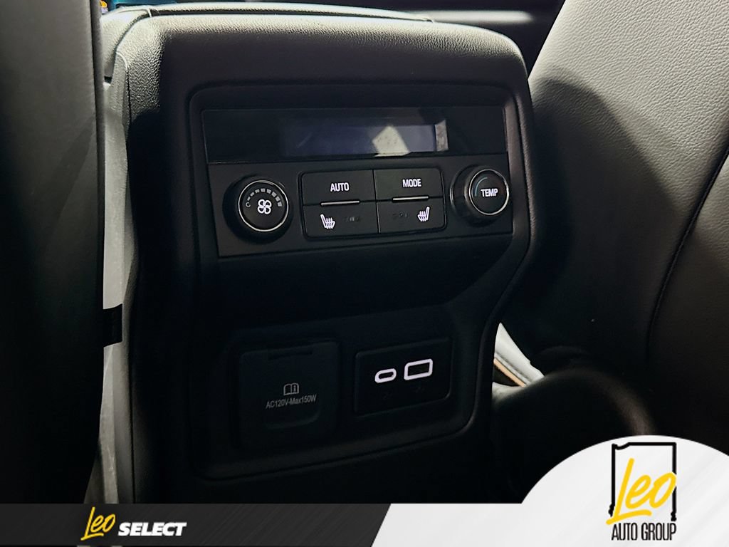 Used 2021 GMC Acadia AT4 w/ Technology Package AWD/4WD image 30