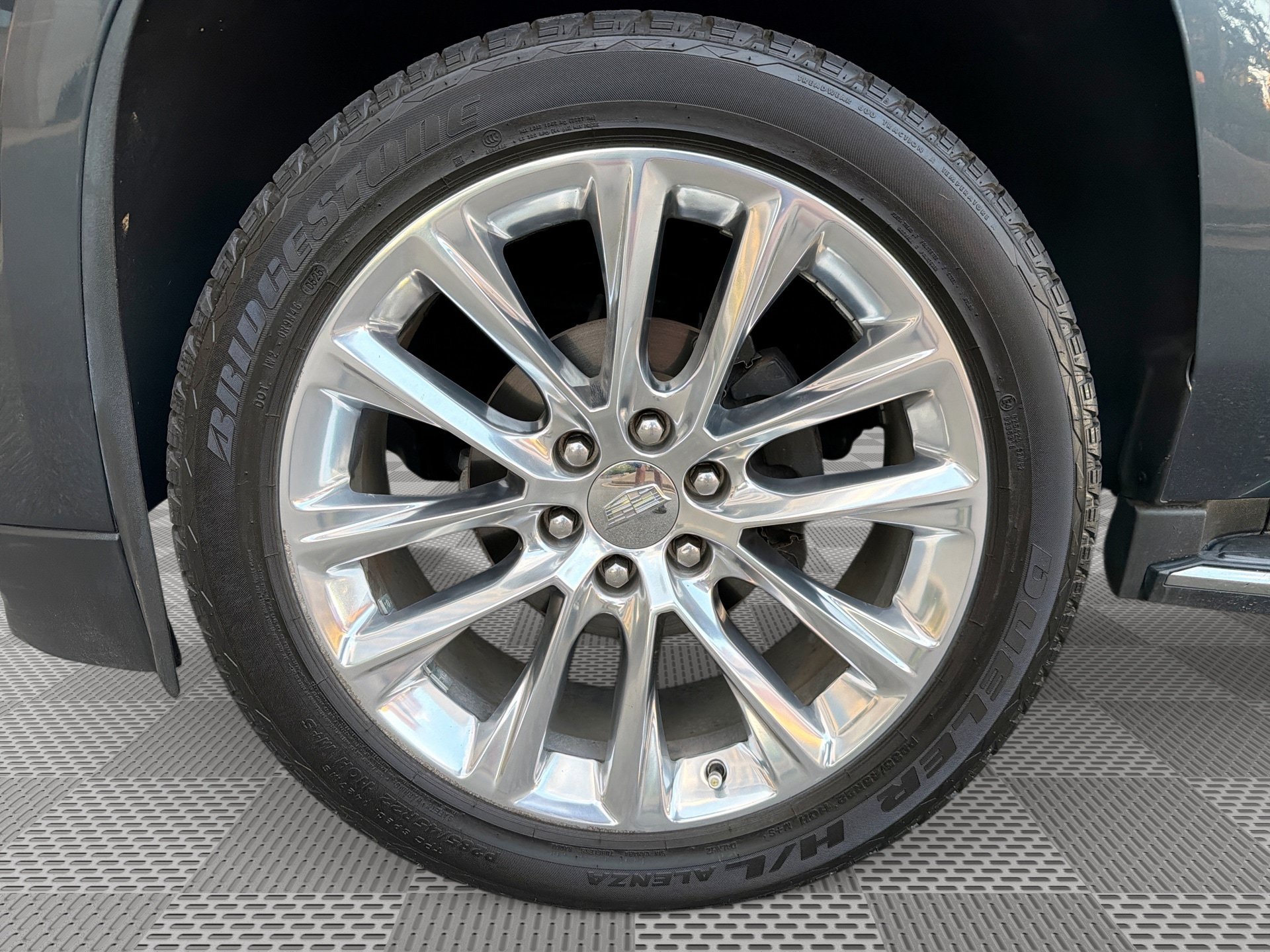 Used 2020 Cadillac Escalade Luxury AWD/4WD image 19
