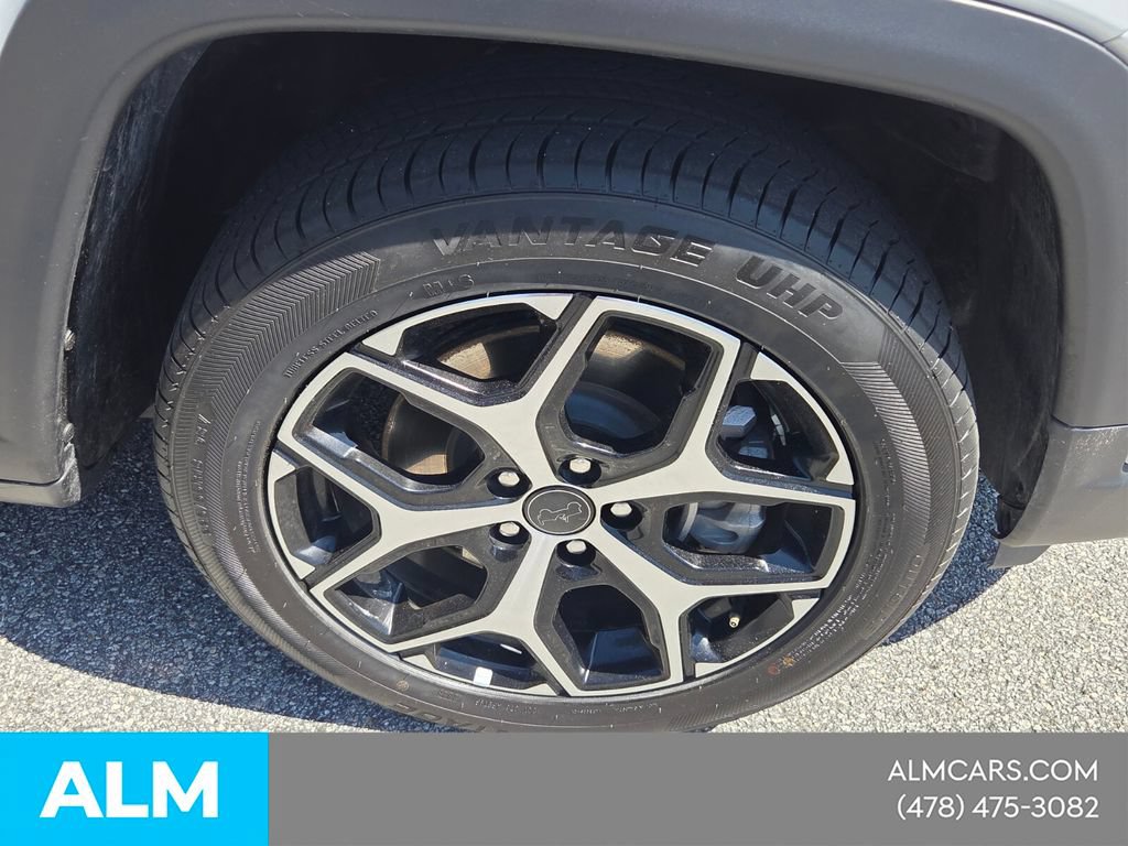 Used 2025 Jeep Compass Limited AWD/4WD image 17