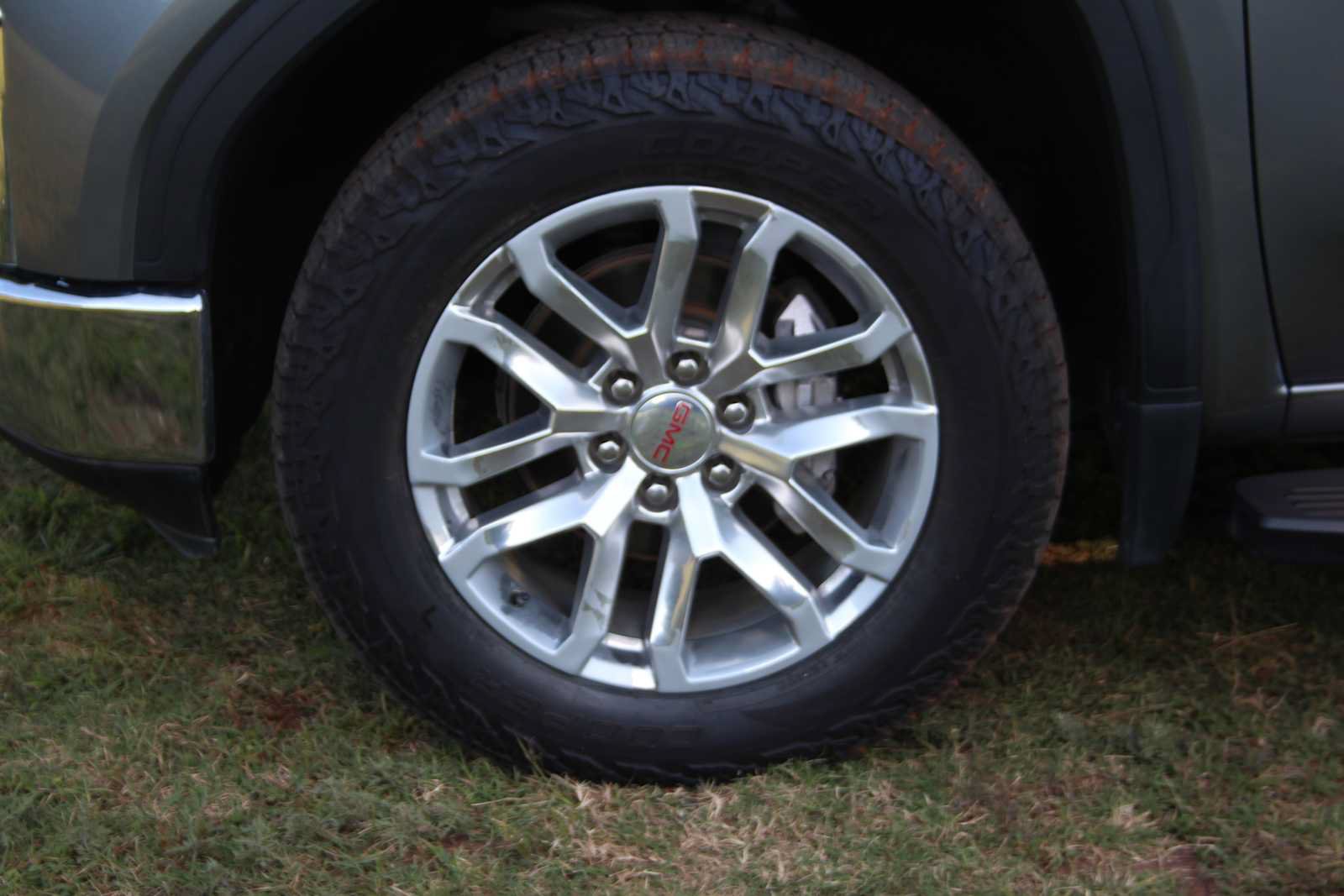 Used 2021 GMC Sierra 1500 SLT AWD/4WD image 16