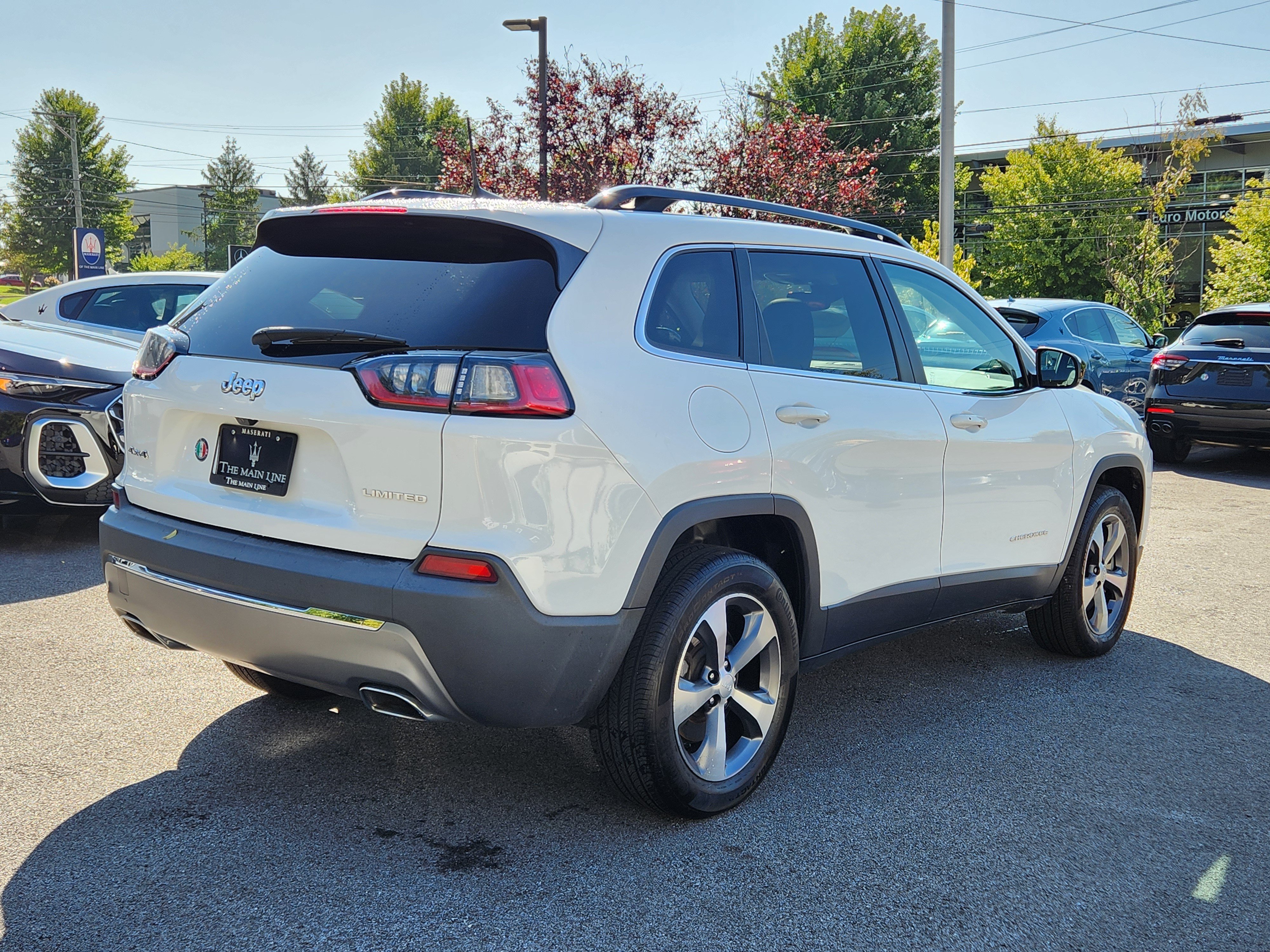Used 2022 Jeep Cherokee Limited w/ Mopar Interior Package AWD/4WD image 4
