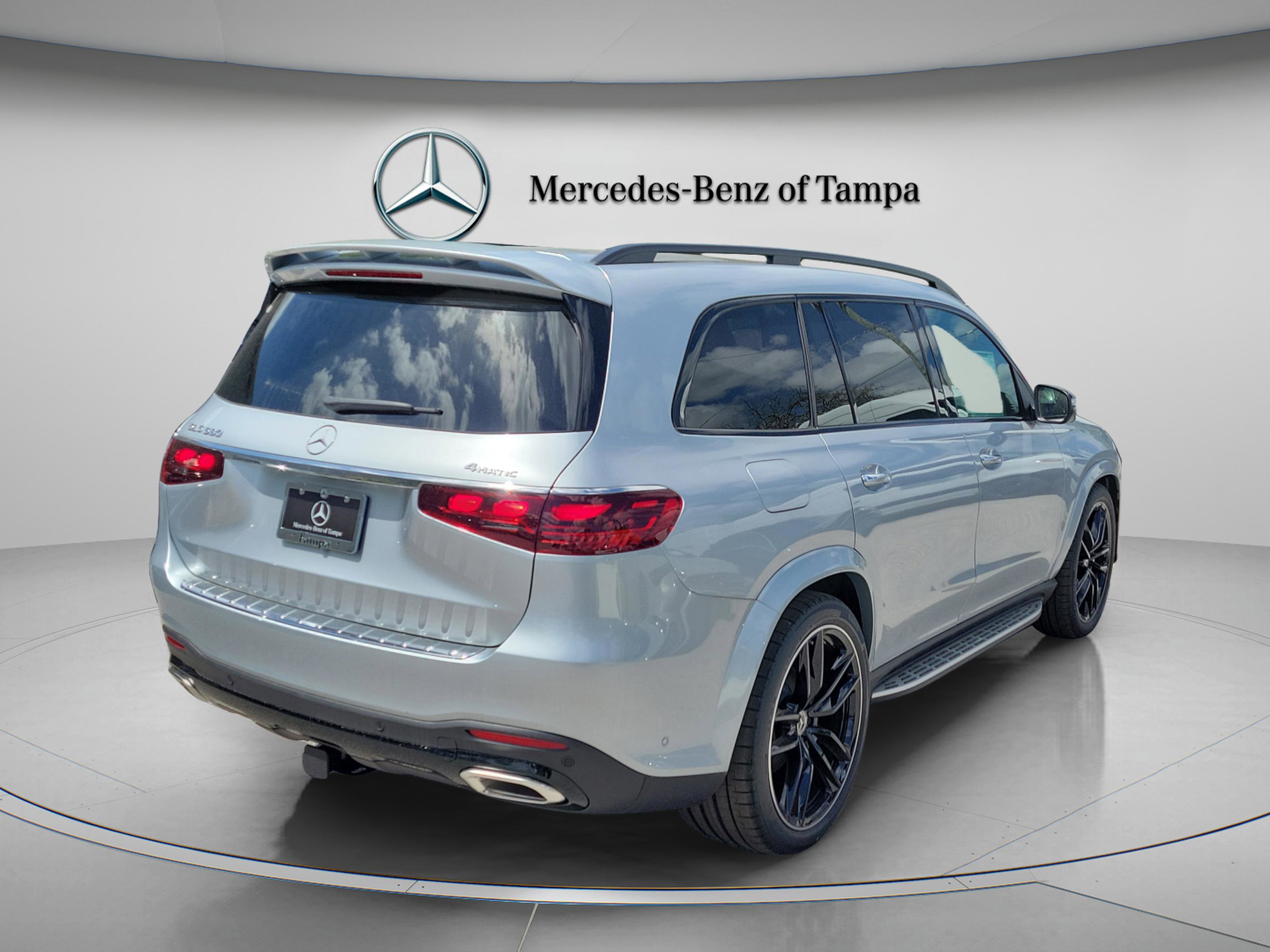 New 2026 Mercedes-Benz GLS 580 4MATIC image 3