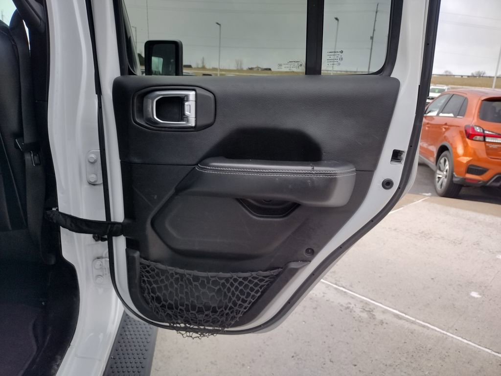 Used 2022 Jeep Wrangler Unlimited Sahara w/ Cold Weather Group image 25