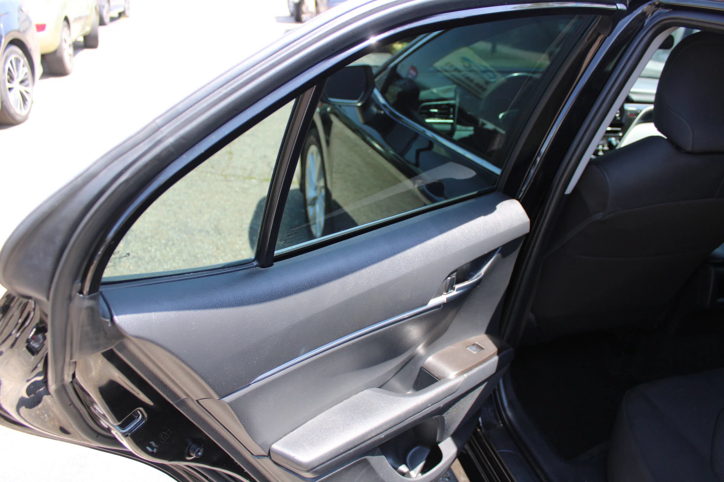 Used 2023 Toyota Camry LE FWD image 17