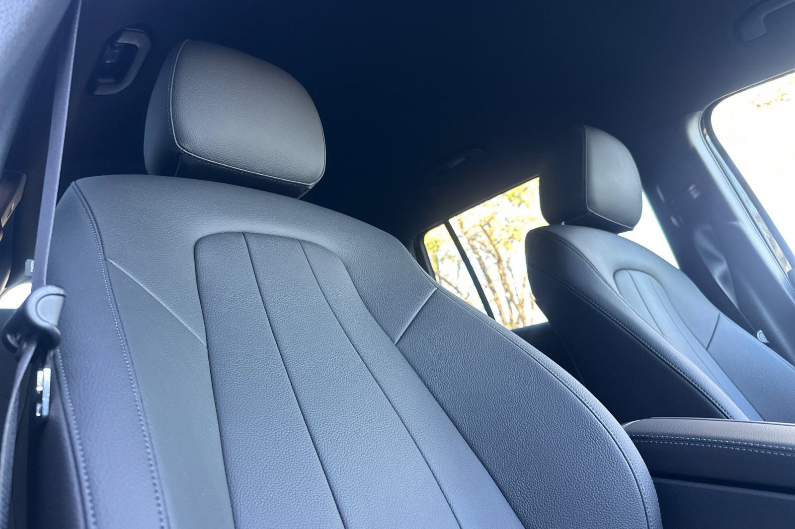 Used 2025 Mercedes-Benz GLB 250 250 image 21