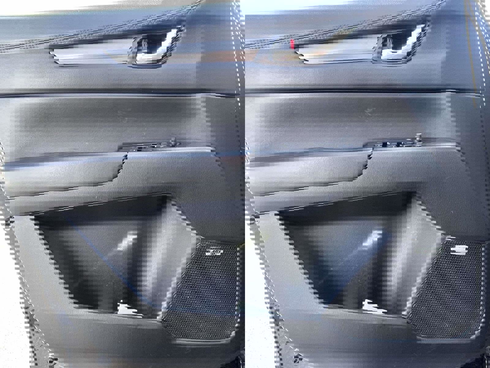 Used 2018 MAZDA CX-5 Touring w/ Preferred Equipment Package image 18