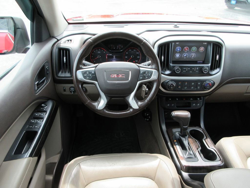 Used 2015 GMC Canyon SLT w/ Driver Alert Package image 17