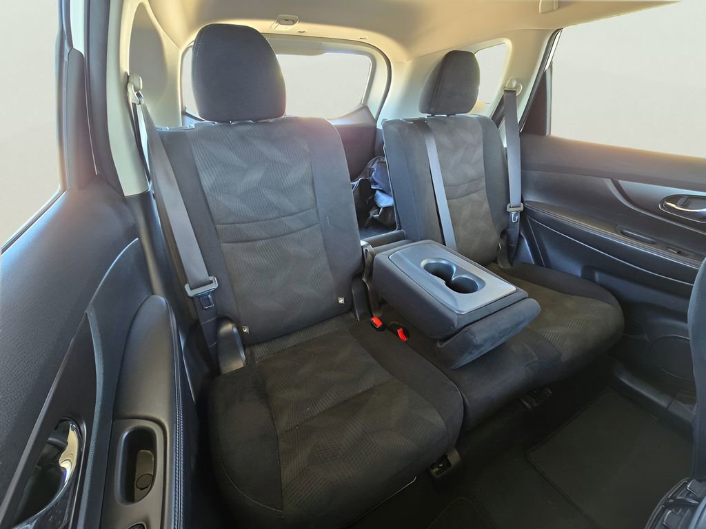 Used 2016 Nissan Rogue S image 33