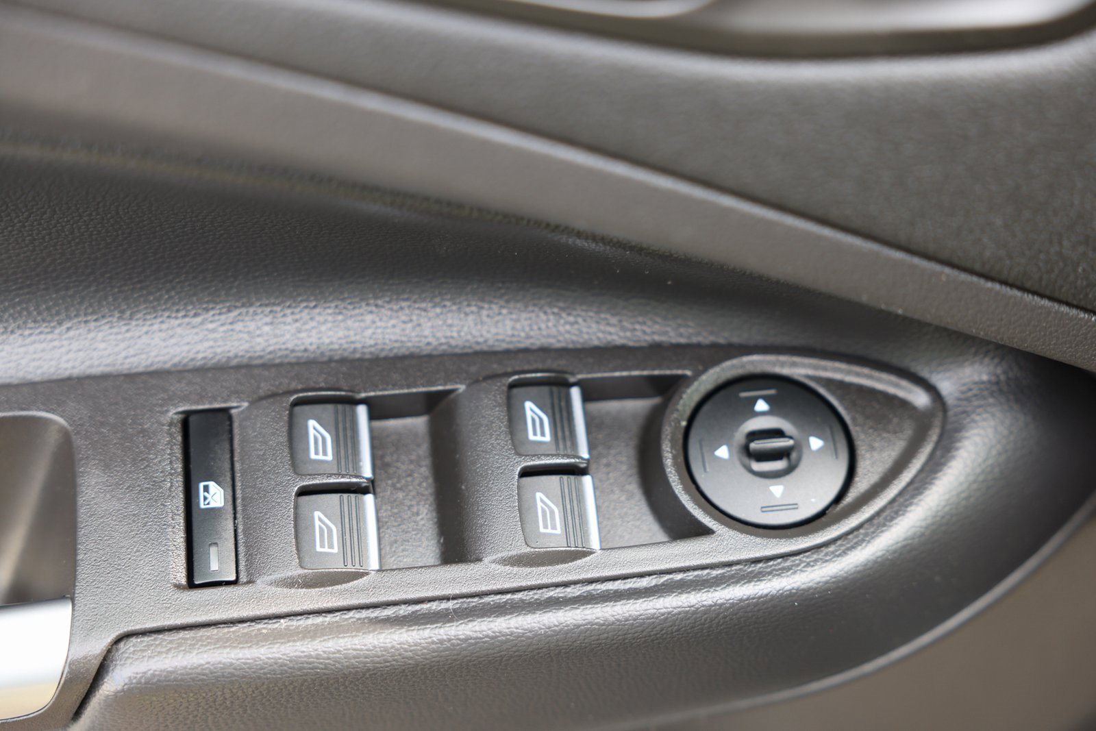 Certified 2019 Ford Escape Titanium image 17