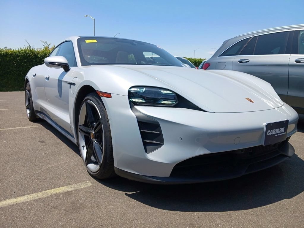 Used 2022 Porsche Taycan GTS AWD/4WD image 5