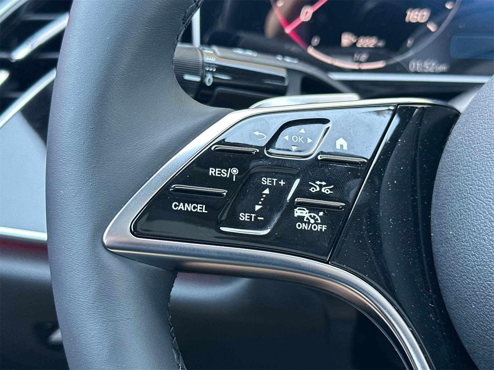 Used 2024 Mercedes-Benz E 350 4MATIC Sedan image 27