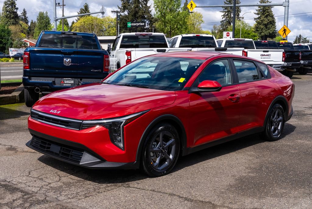 Used 2025 Kia K4 LXS image 2