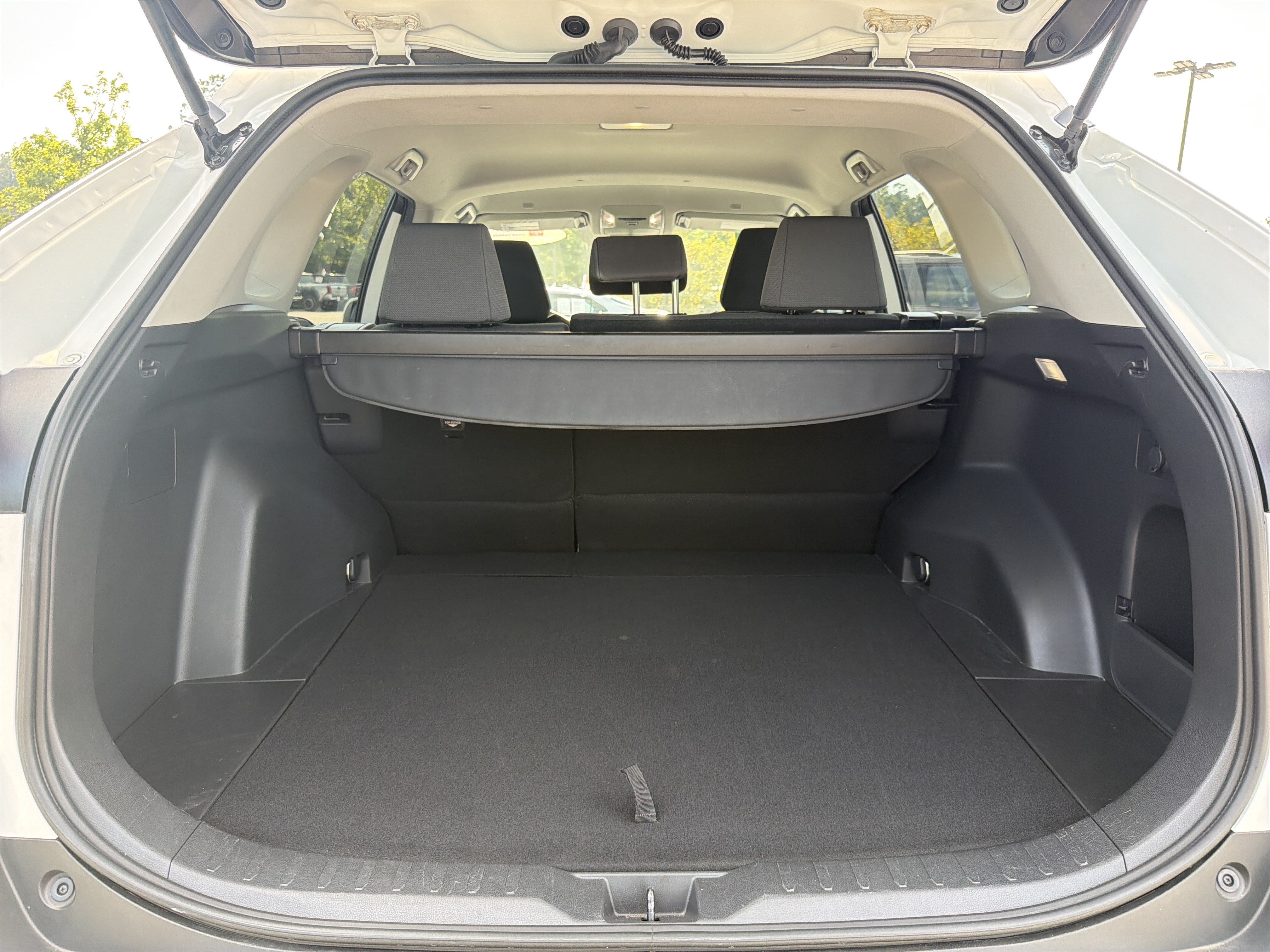 Certified 2025 Toyota RAV4 XLE FWD image 29