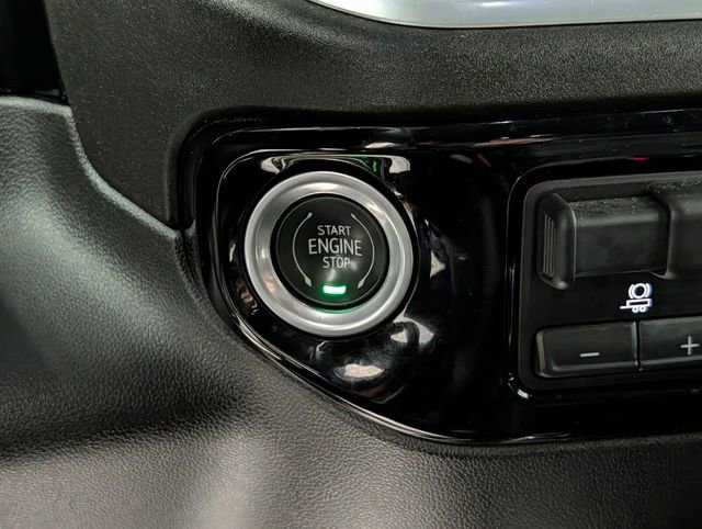 Certified 2022 Chevrolet Silverado 1500 RST image 25