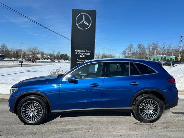 Used 2026 Mercedes-Benz GLC 300 4MATIC image 2