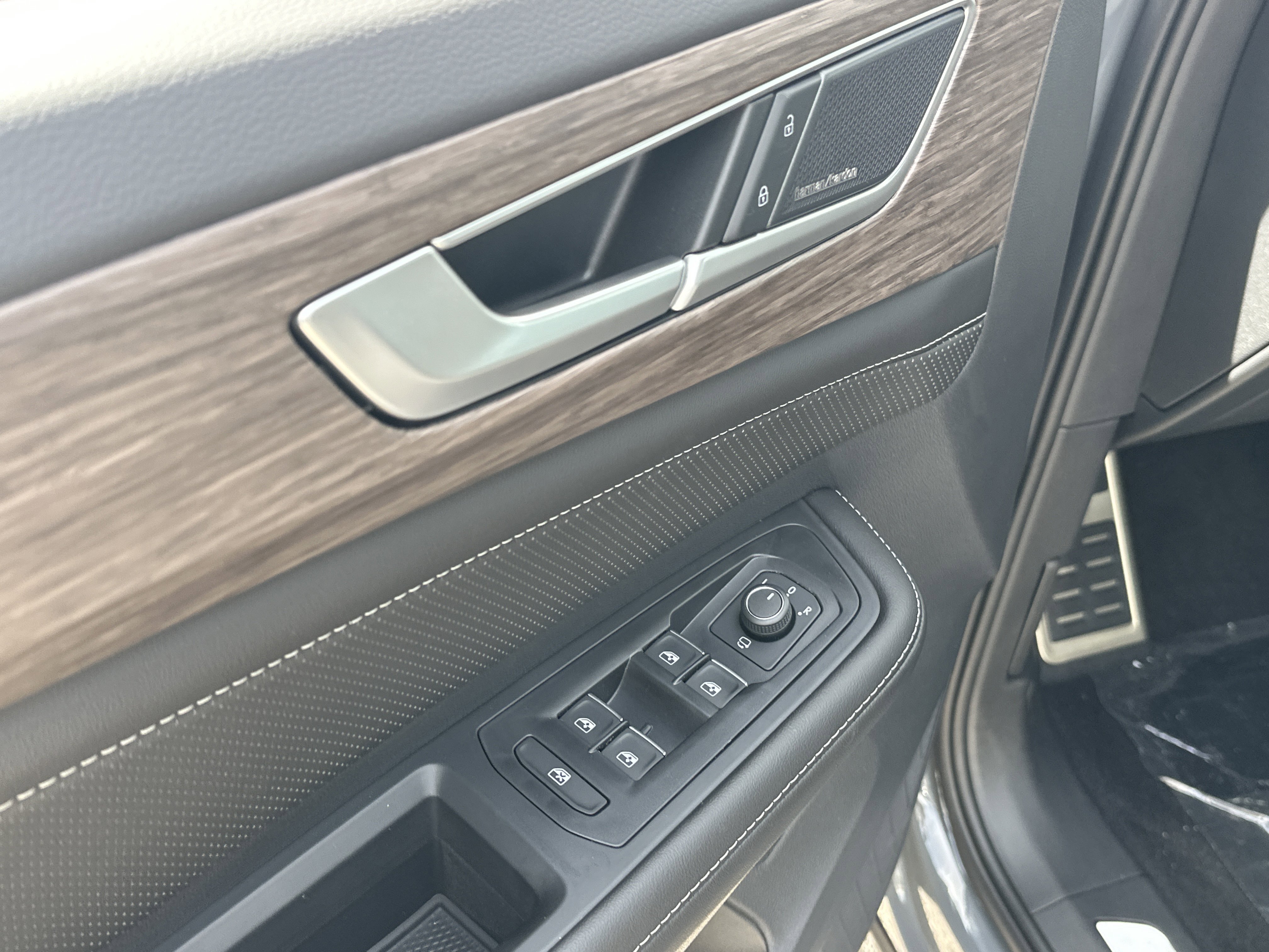 New 2026 Volkswagen Atlas SEL Premium R-Line image 14