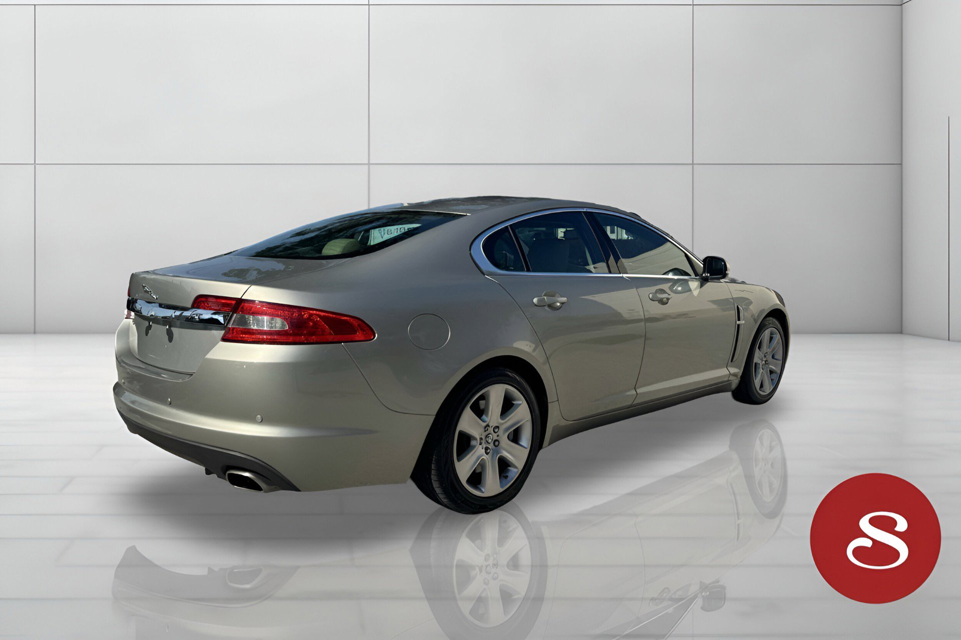 Used 2011 Jaguar XF image 9