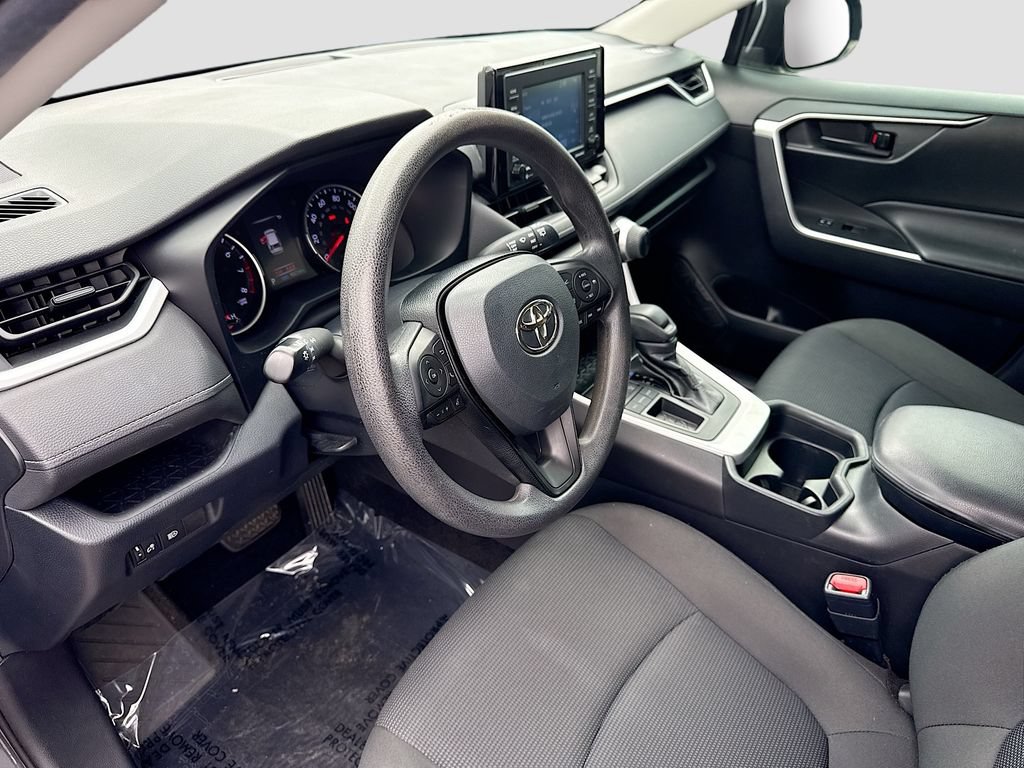 Used 2020 Toyota RAV4 LE FWD image 24