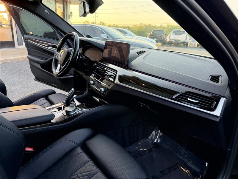 Used 2022 BMW 540i w/ Premium Package RWD image 12