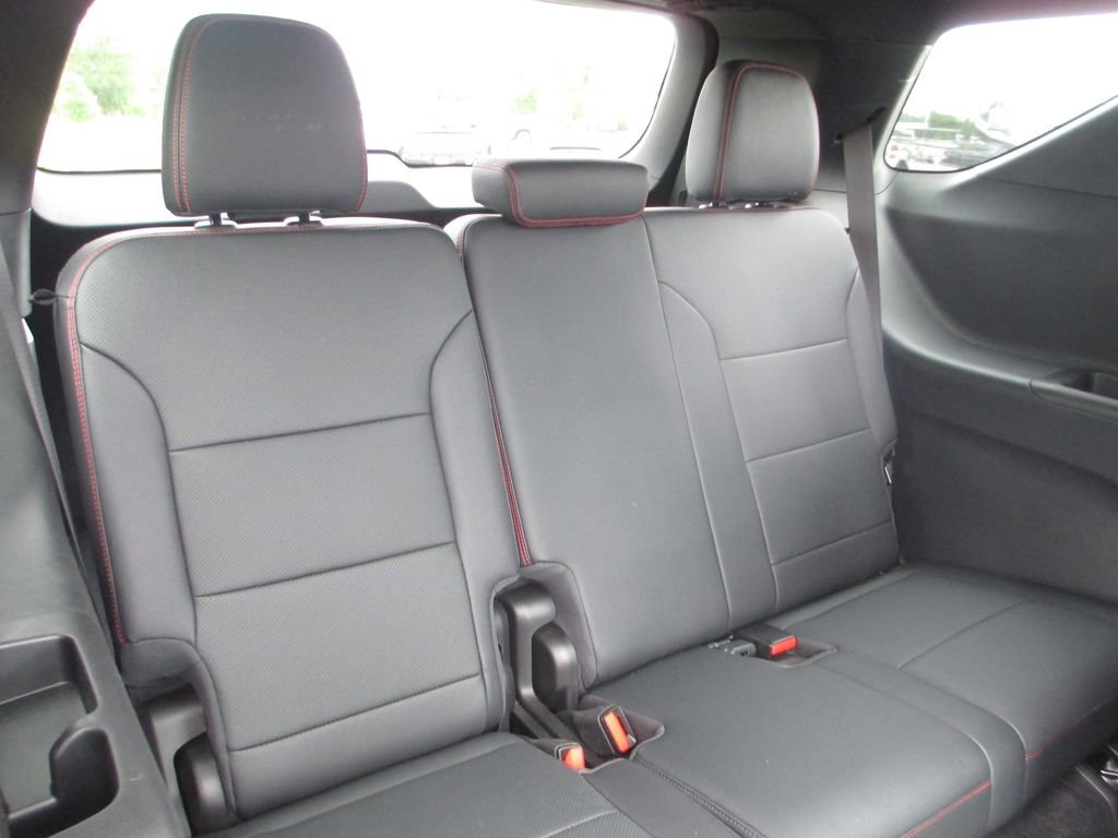 Used 2024 Chevrolet Traverse RS AWD/4WD image 27