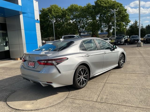 Used 2022 Toyota Camry SE image 7